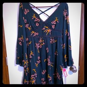 NWT Xhilararation flower print boho dress